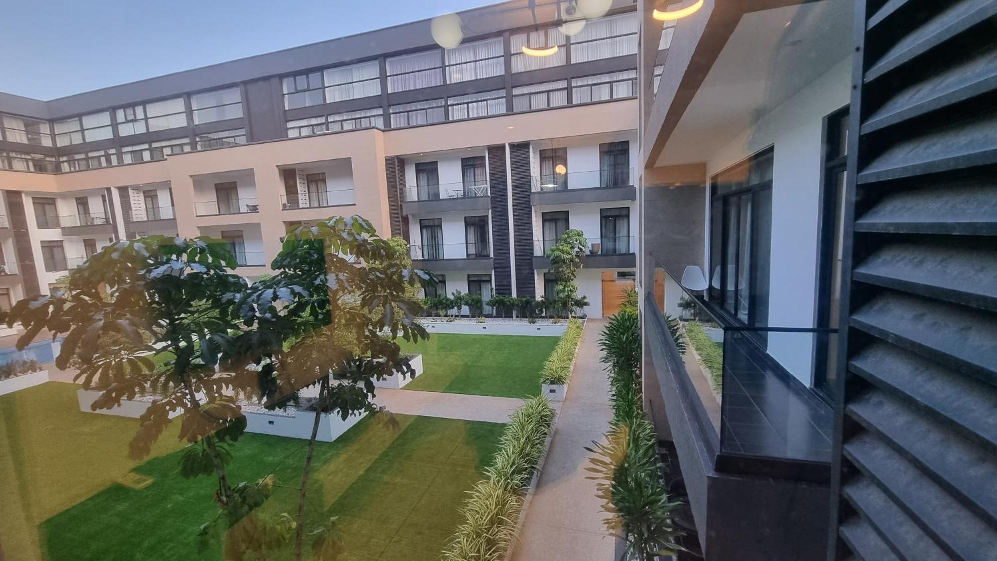Embassy Gardens Luxury Suites Cpg Acra Exterior foto